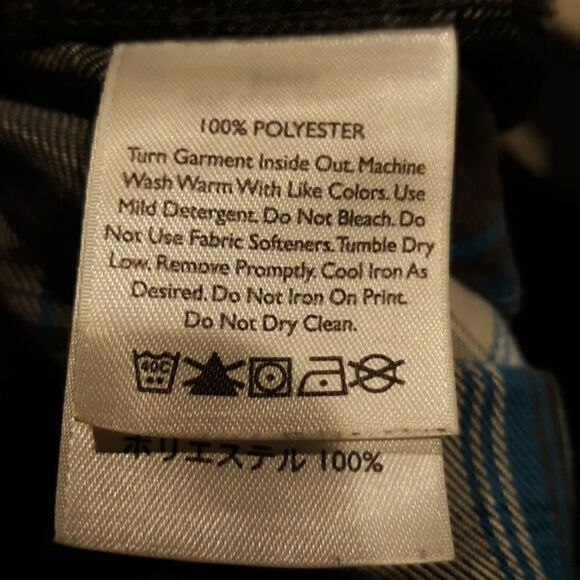 Eddie Bauer, First Ascent, button down longsleeve. Mens medium., new condition - Picture 8 of 8